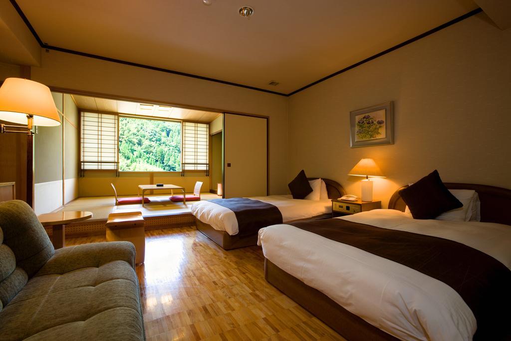 Hotel Shinshiyo à Hita Extérieur photo